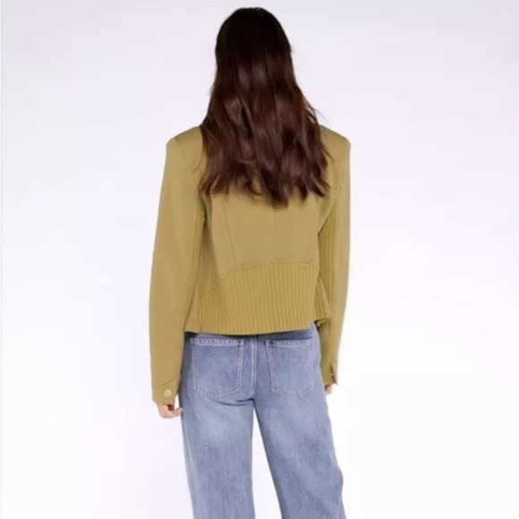 NWT Cabi Road Trip Jacket - Picture 4 of 6